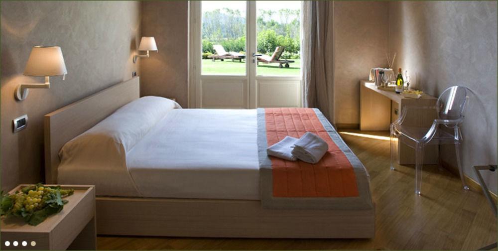 Relais 23 Hotel & Ristorante Castelnuovo Belbo المظهر الخارجي الصورة