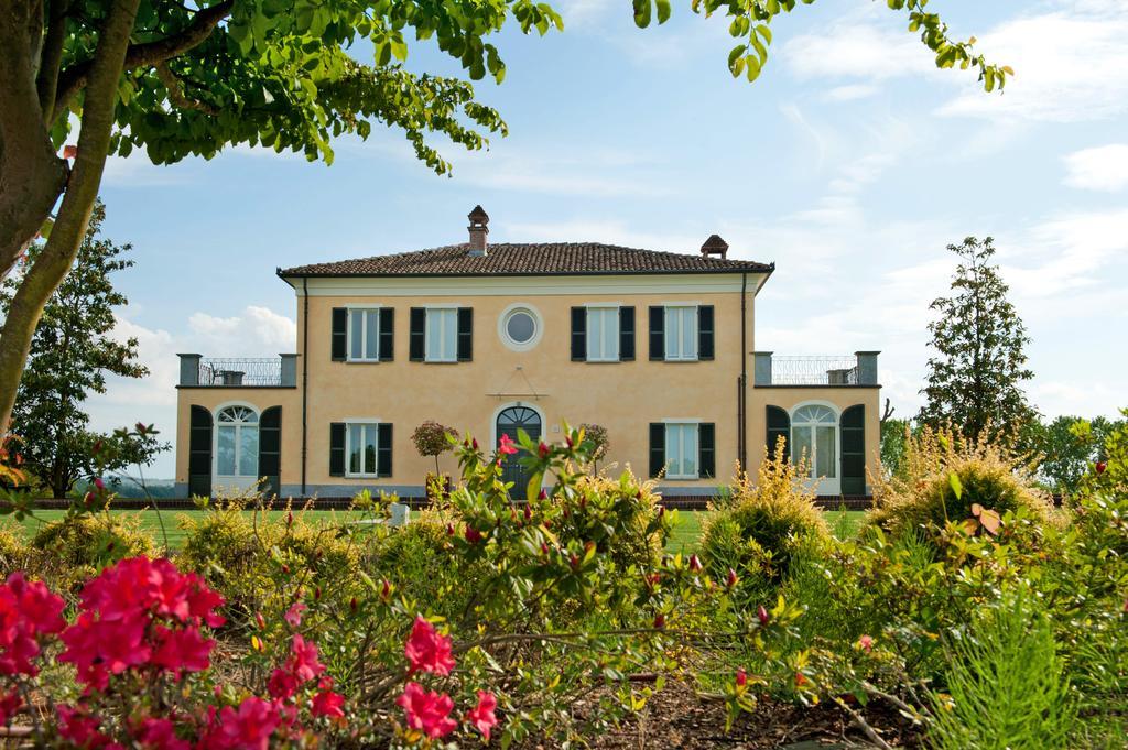 Relais 23 Hotel & Ristorante Castelnuovo Belbo المظهر الخارجي الصورة