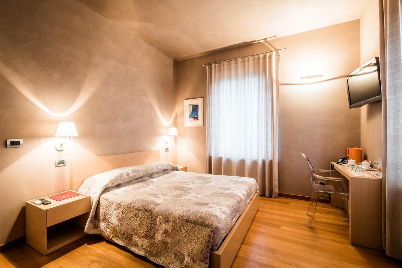 Relais 23 Hotel & Ristorante Castelnuovo Belbo المظهر الخارجي الصورة